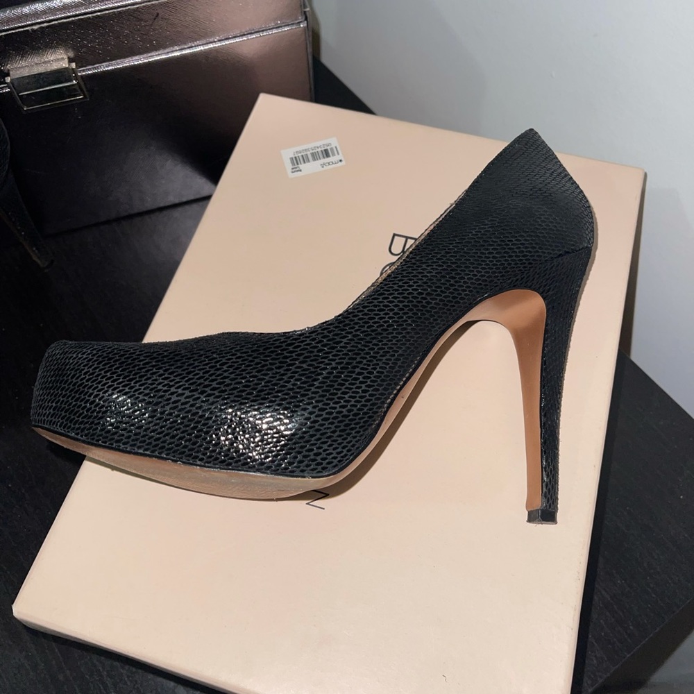 Bcbg heels
